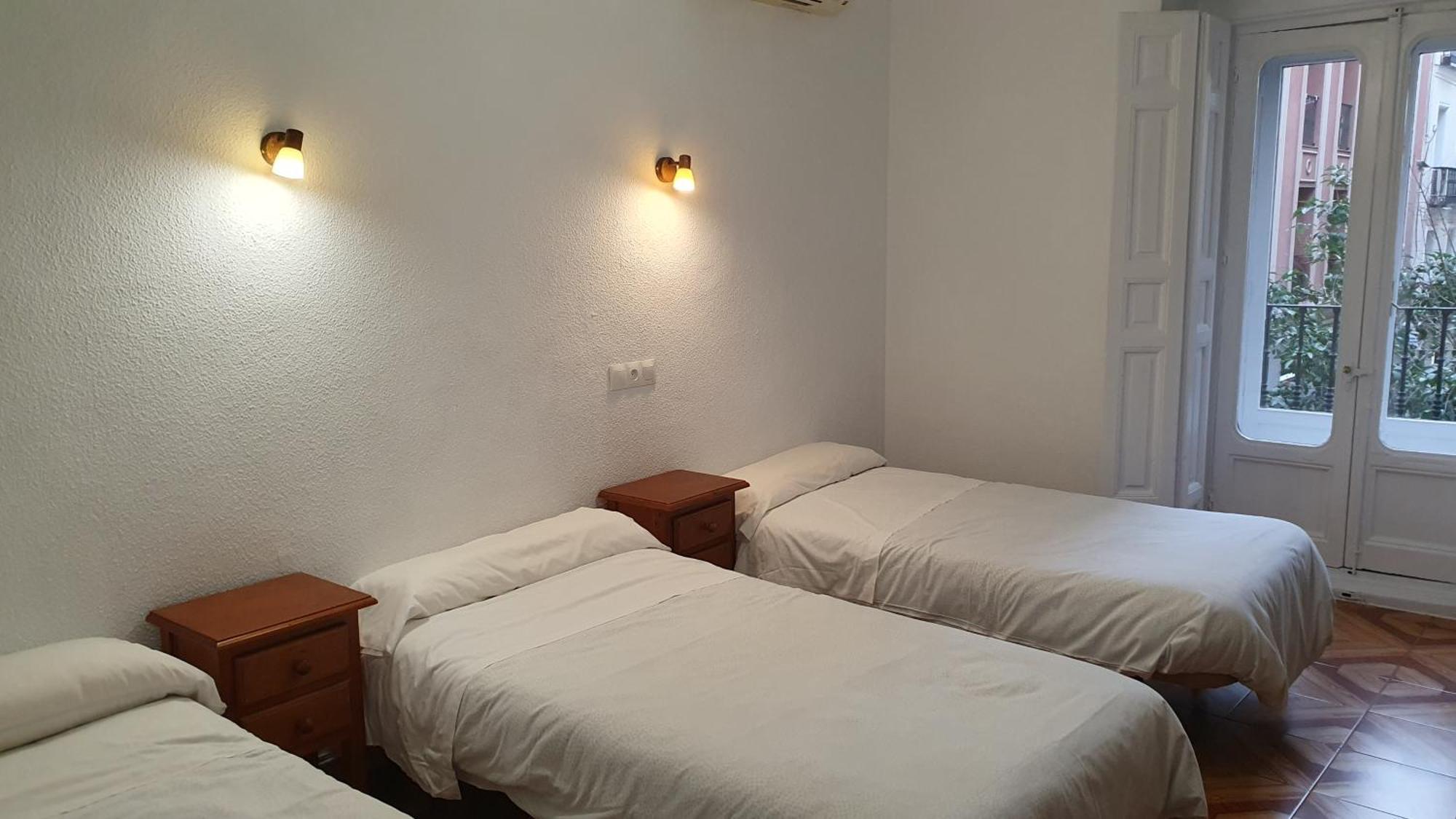 Hostal Ginebra -Madrid Centro Gran Via Sol- Buitenkant foto