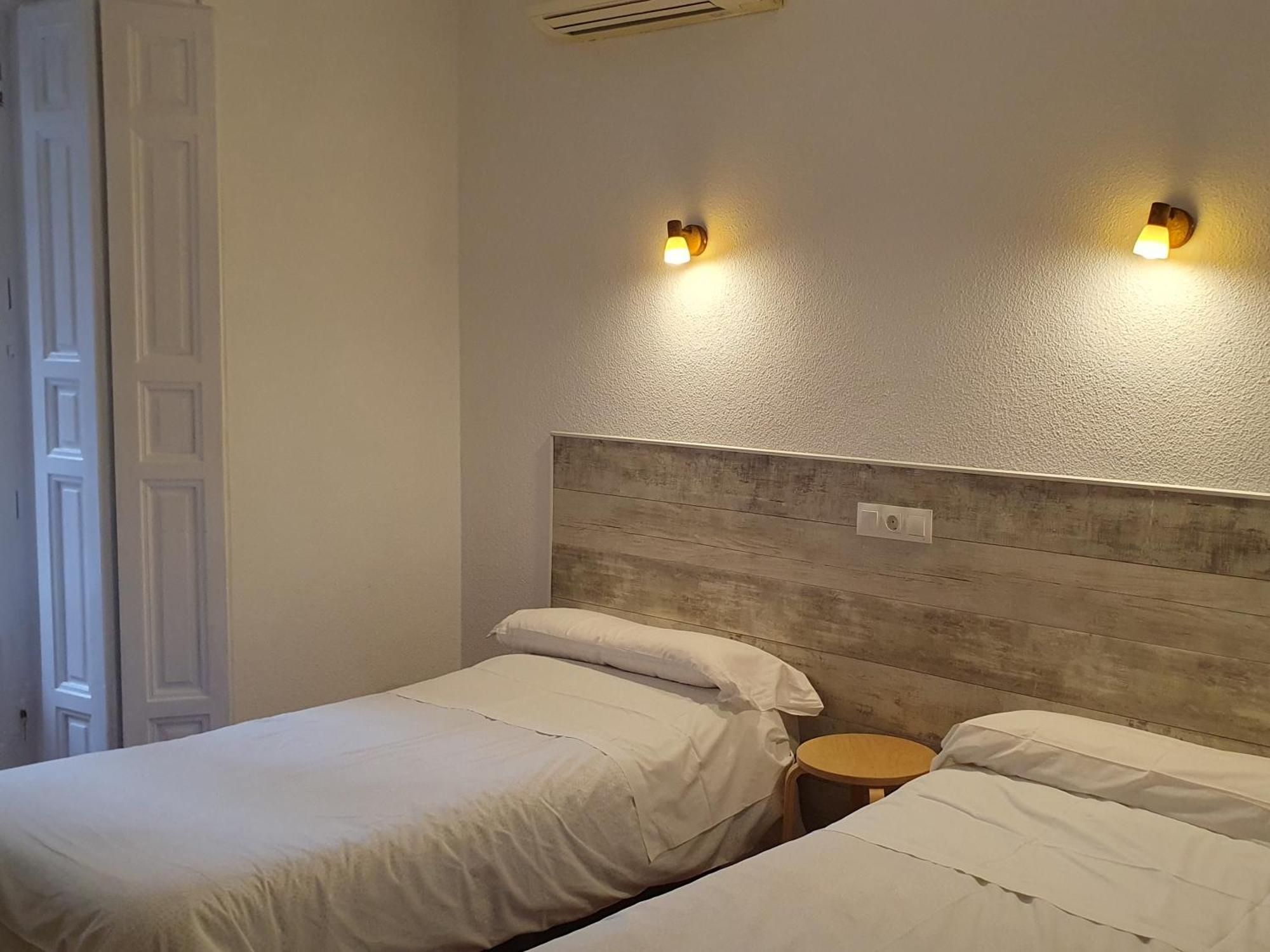 Hostal Ginebra -Madrid Centro Gran Via Sol- Buitenkant foto